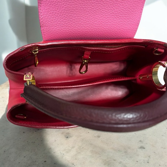 2017’ Louis Vuitton Capucines MM - Picture 11 of 16